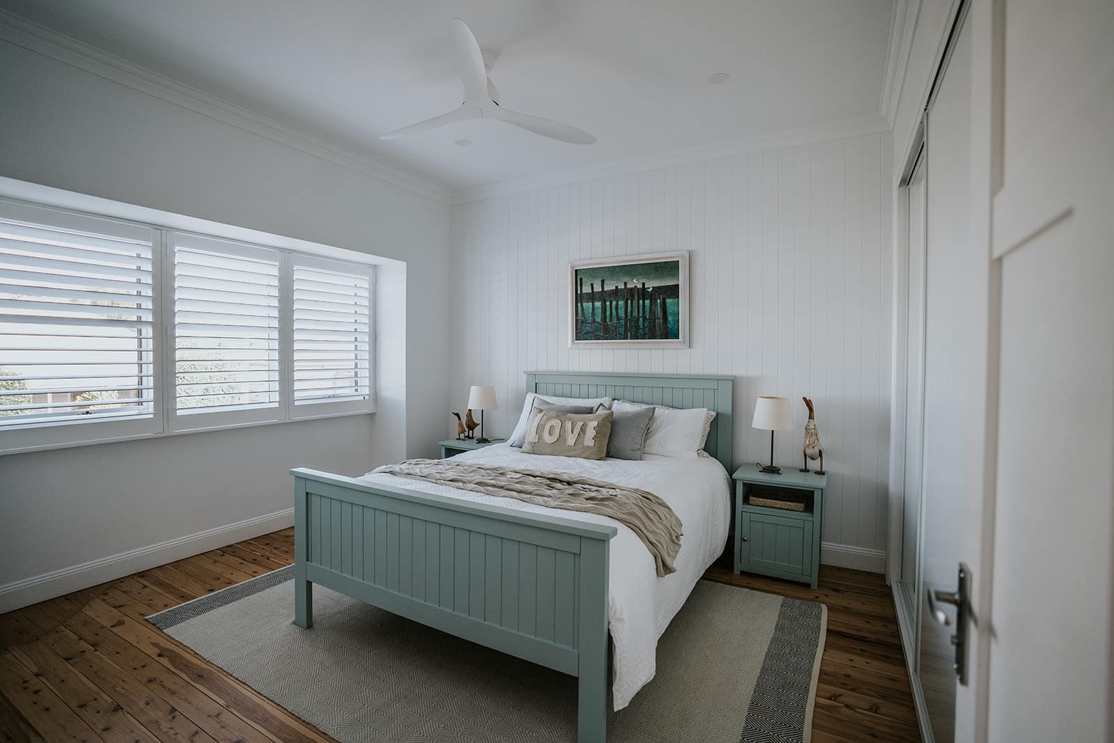 Coastal hamptons style bedroom